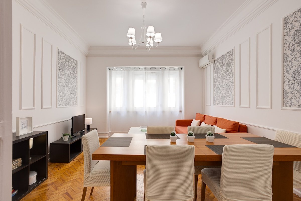 Home Out 3E – Apartment at City Center w/Parking gallery image 2