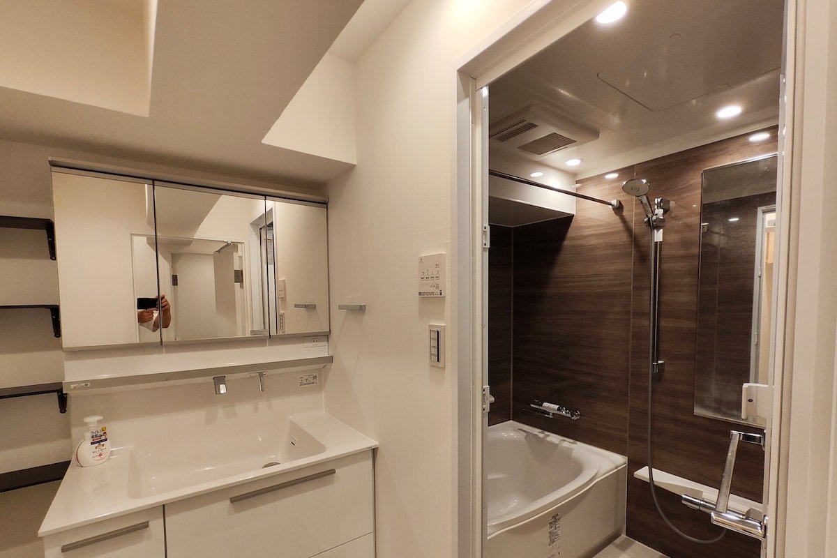 8D-新宿区域/新宿站步行10分钟/涩谷上野秋叶原池袋东京直达/最多7人/精心装修/免费固定WIFI gallery image 4