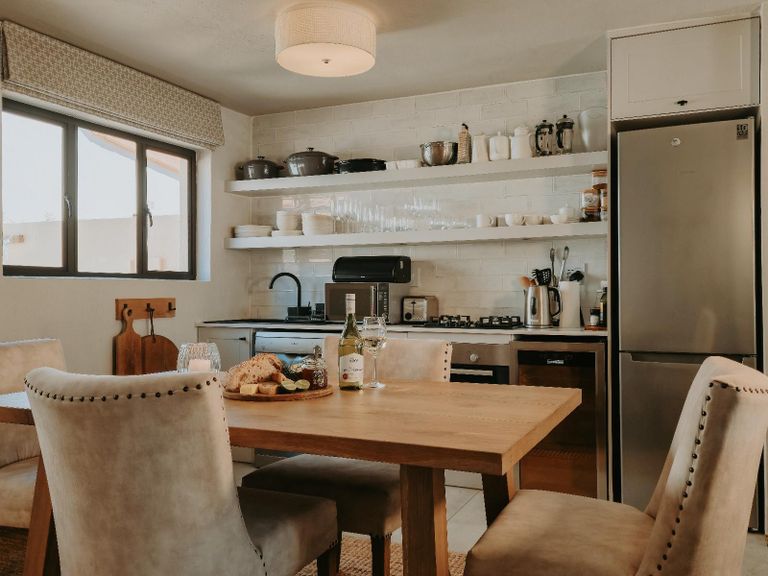 Dining area - Room