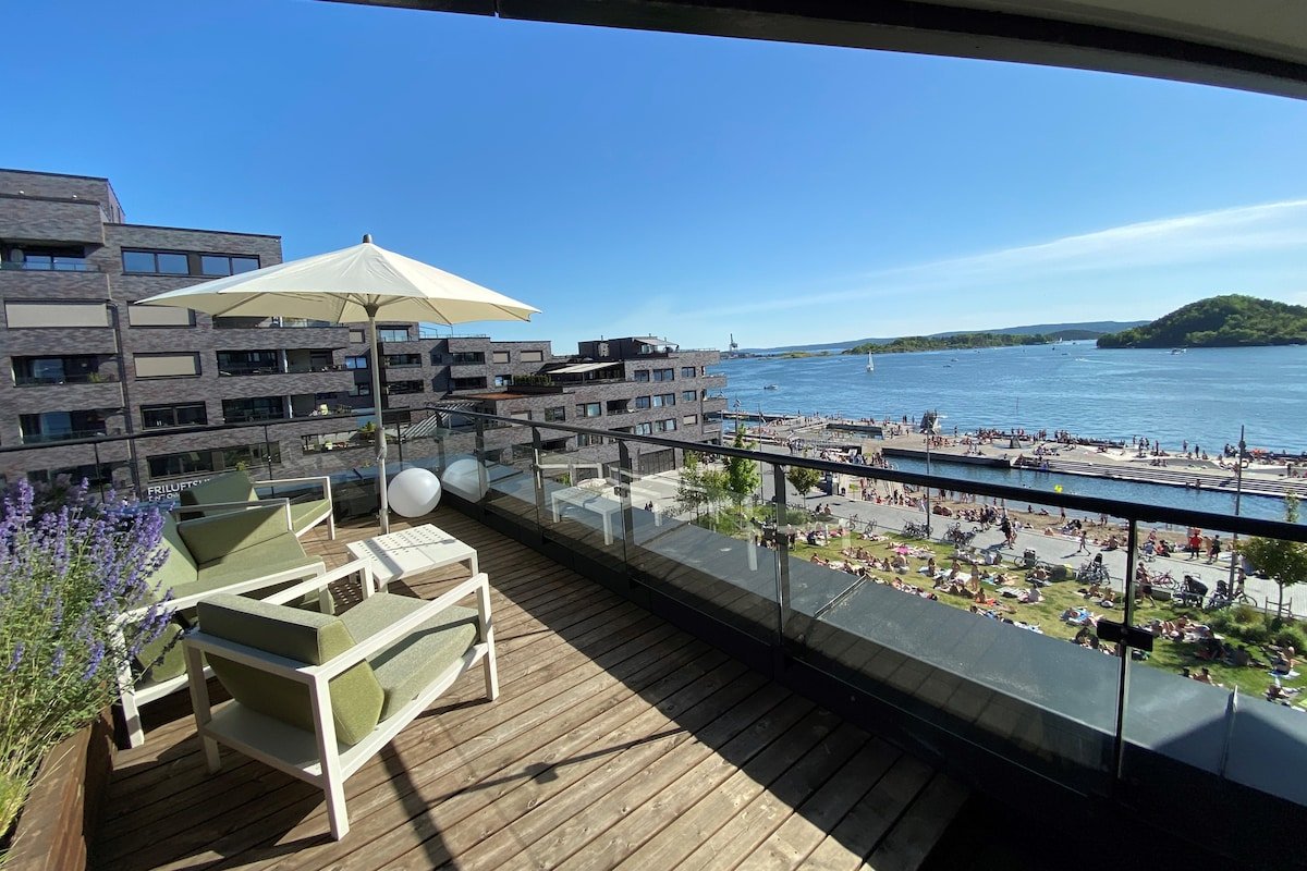 Exclusive Seaside Apartment Oslo City gallery image 3