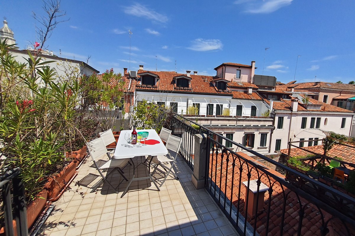 TERRACE 3BDR 2BATH TOP loc S.Marc/Biennale