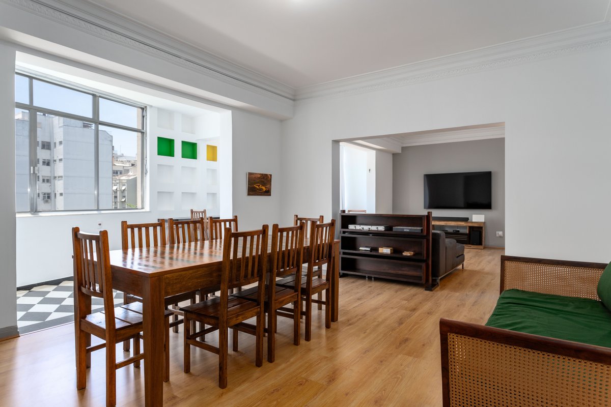 Apartamento enorme em Copacabana