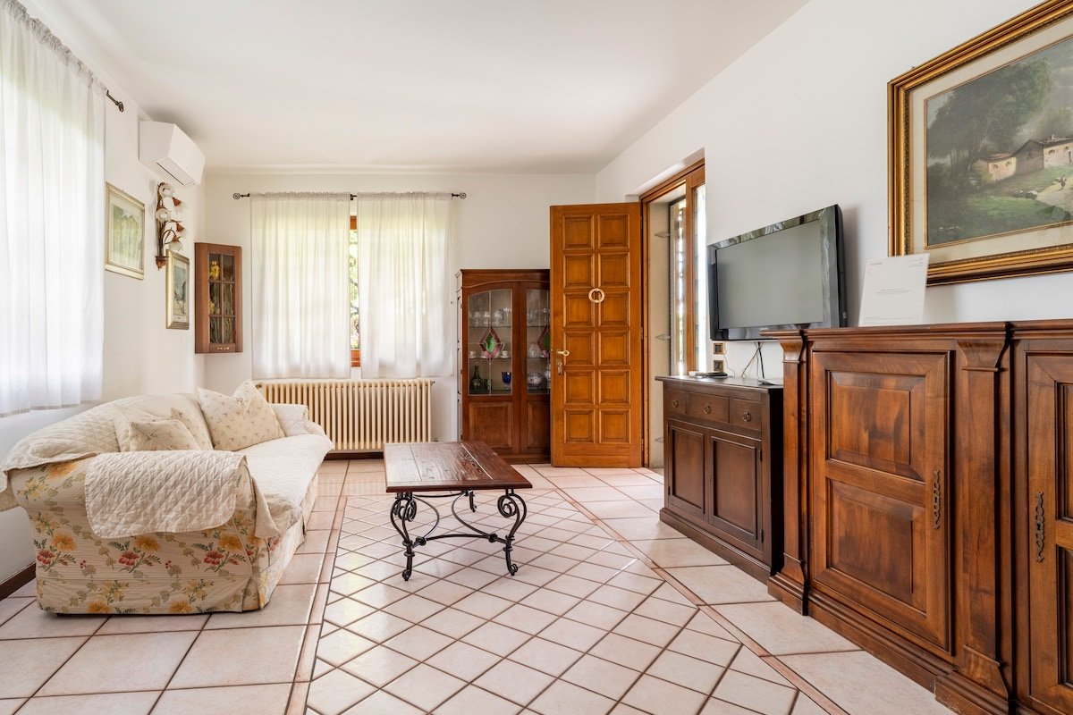 Appartamento in villa gallery image 3