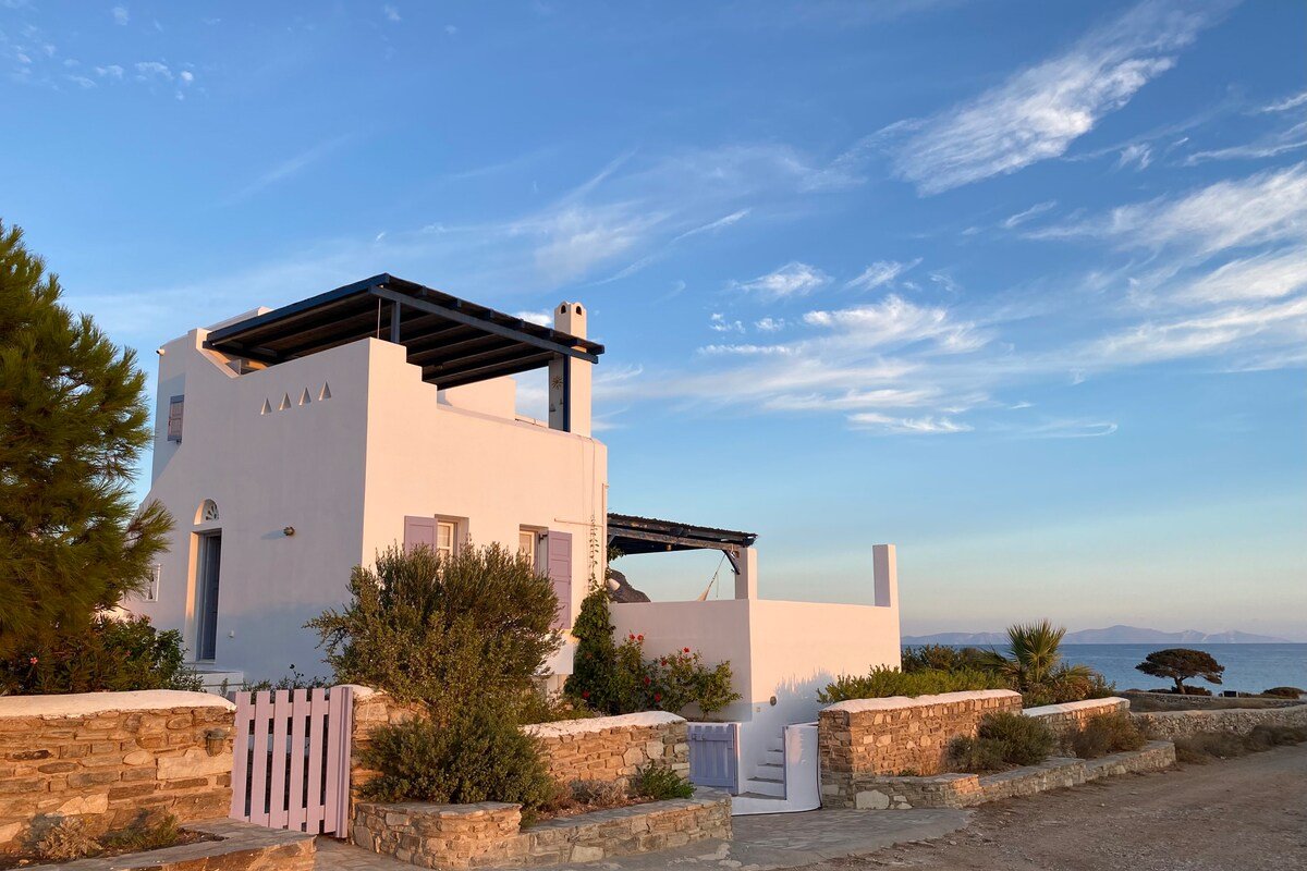 maison cycladique face à la mer gallery image 3