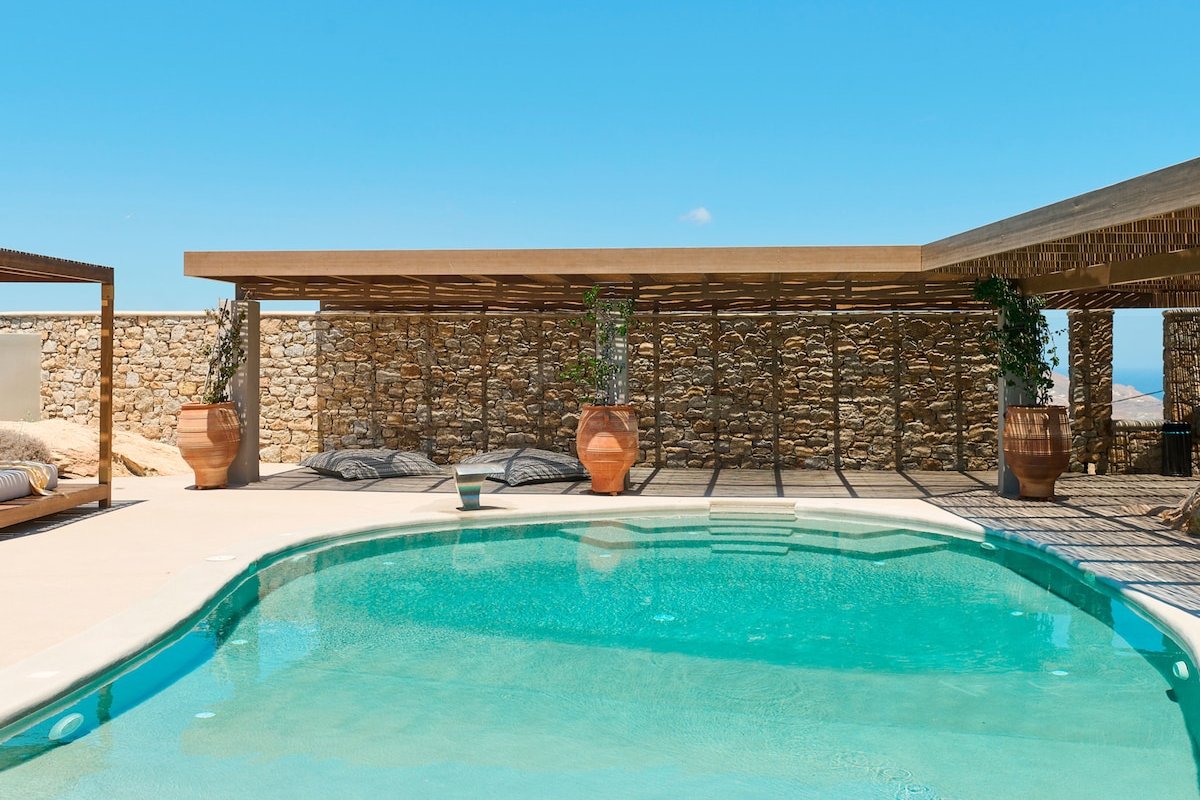 Villa Moonstone by Mykonos Rocks gallery image 5