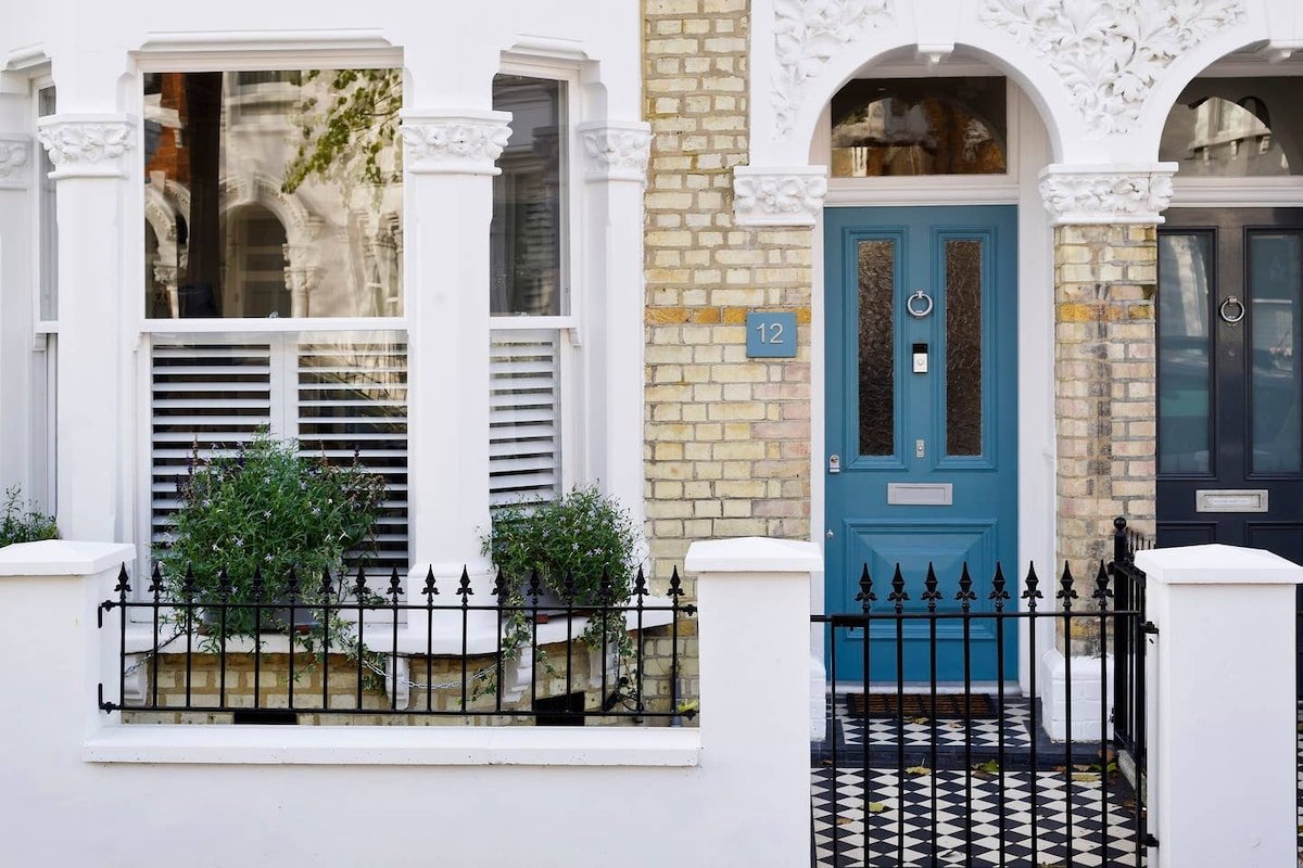 Spacious 4 Bed House, Battersea gallery image 3