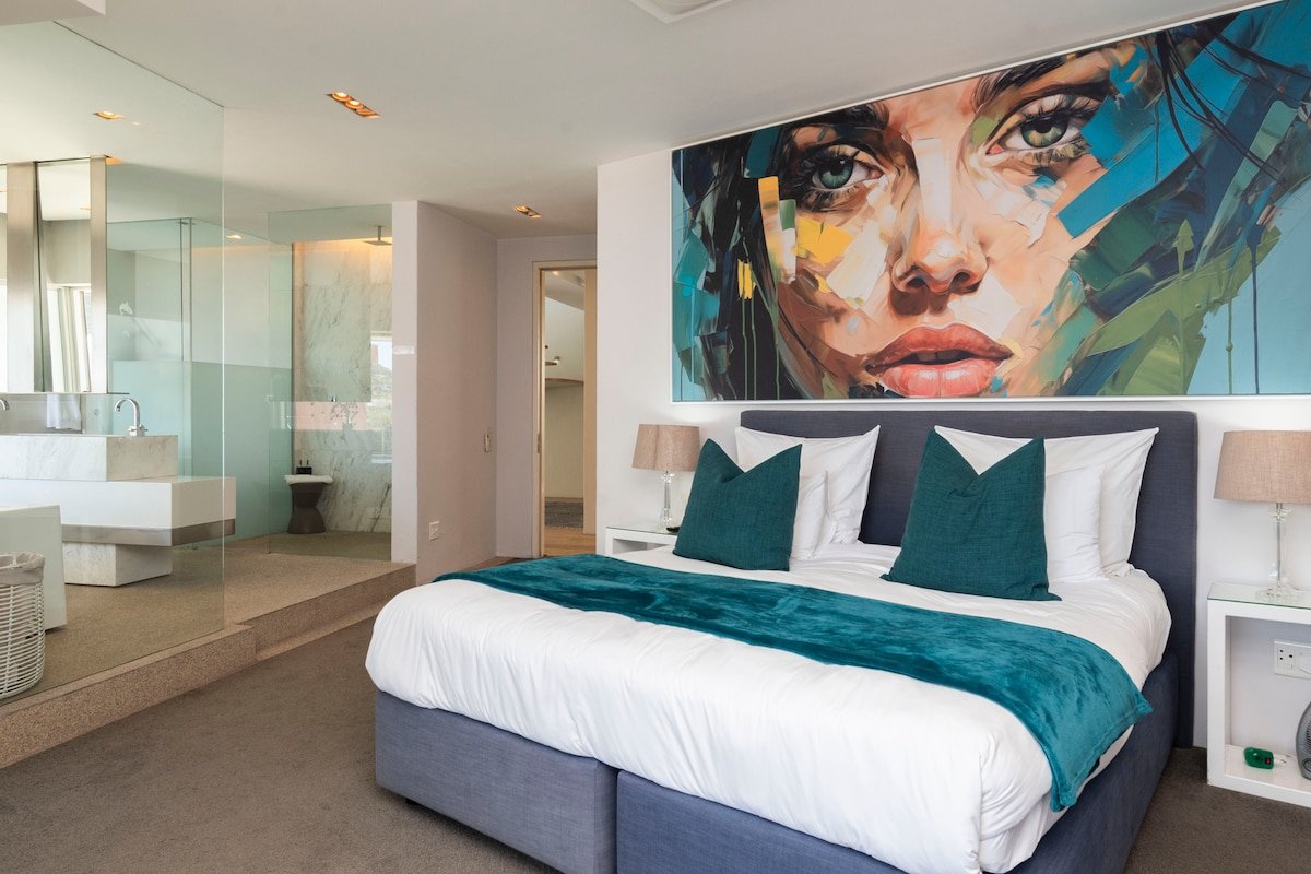 3 Bed Penthouse / No Loadshedding / Infinity Pool gallery image 2