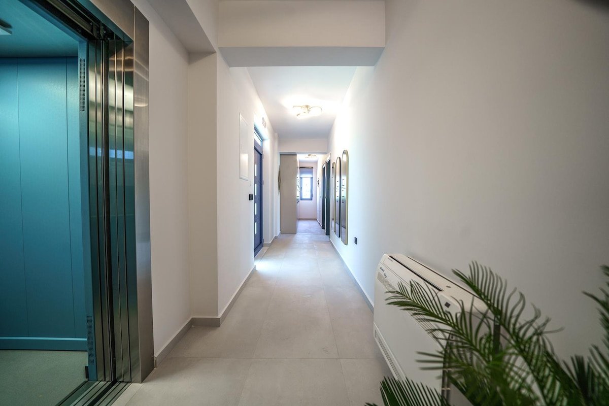 Naval villa-Panoramic villa with heated roof pool gallery image 5