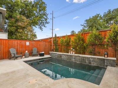 Spacious and Sleek Modern Elegance |Heated Pool