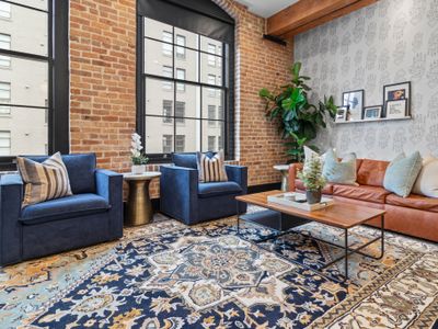 LUX 4BR/4BA Sleeps 12 Walk to Dome & Parade Route