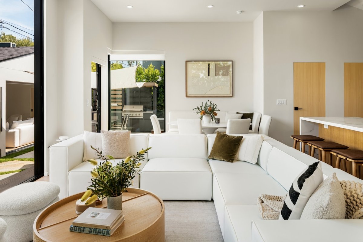 Zenice Beach Home – Sauna, Cold Plunge, Spa gallery image 3