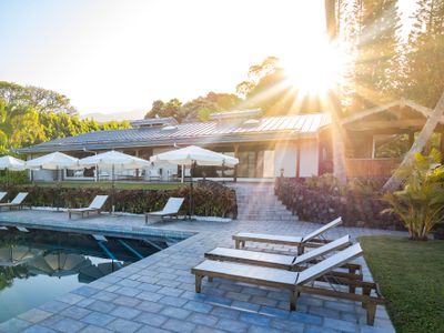 Designer House w Lap Pool AC Sunset Ocean Views