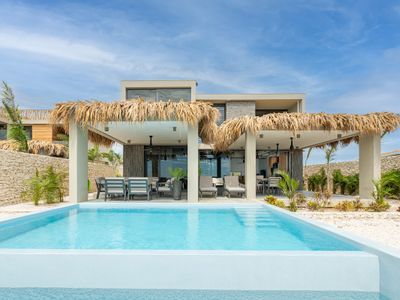 Villa Premium Vier-Slaapkamer Zwembad aan Zee﻿