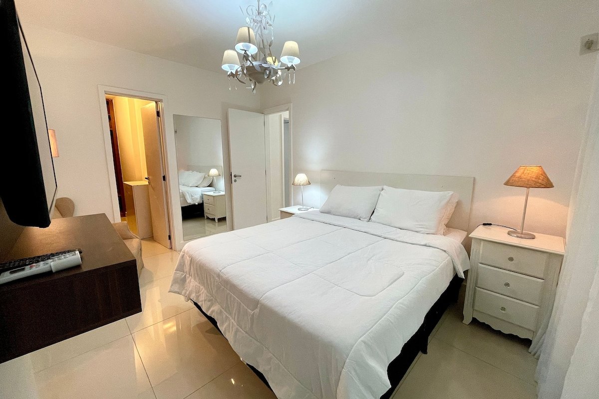 Spacious and close to Leblon beach! gallery image 4