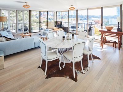 Stunning Unit City Harbour Views + Parking +BBQ