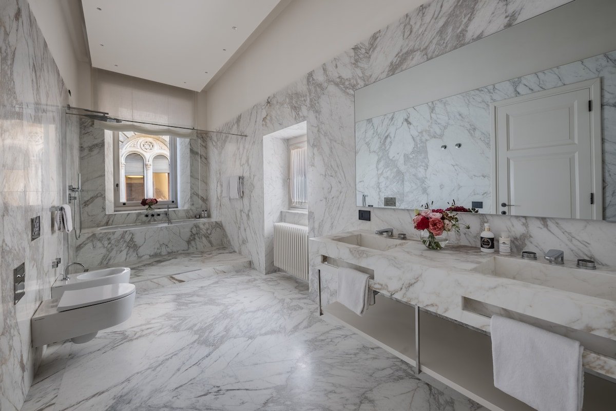 The Signoria Luxury | APT5 Nettuno | Stunning View gallery image 5