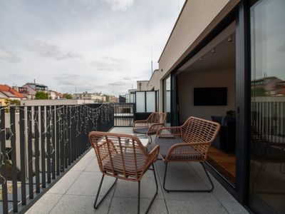 Stay Inn | Penthouse Feel: 3BR w/ A/C, Terrace