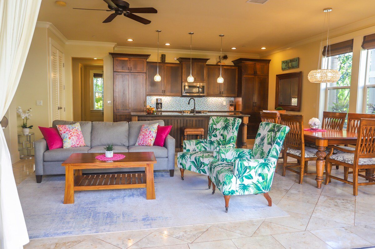 3BR villa with A/C, pool & short walk to beach! gallery image 4