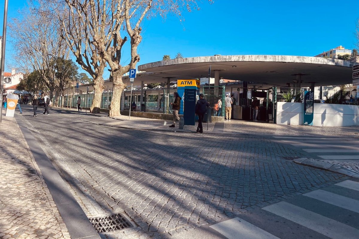 Happy Holiday Sintra gallery image 4