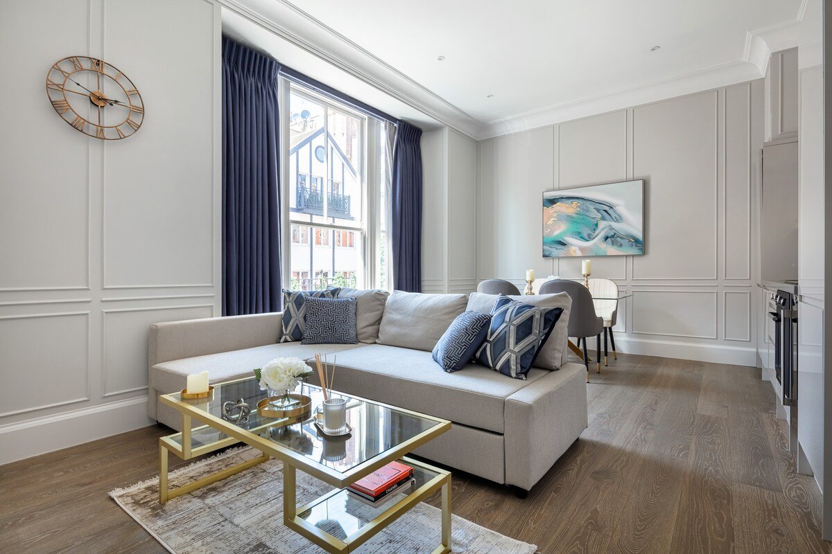 The Harrods Residence | Luxury | Quiet | Air Con* gallery image 3