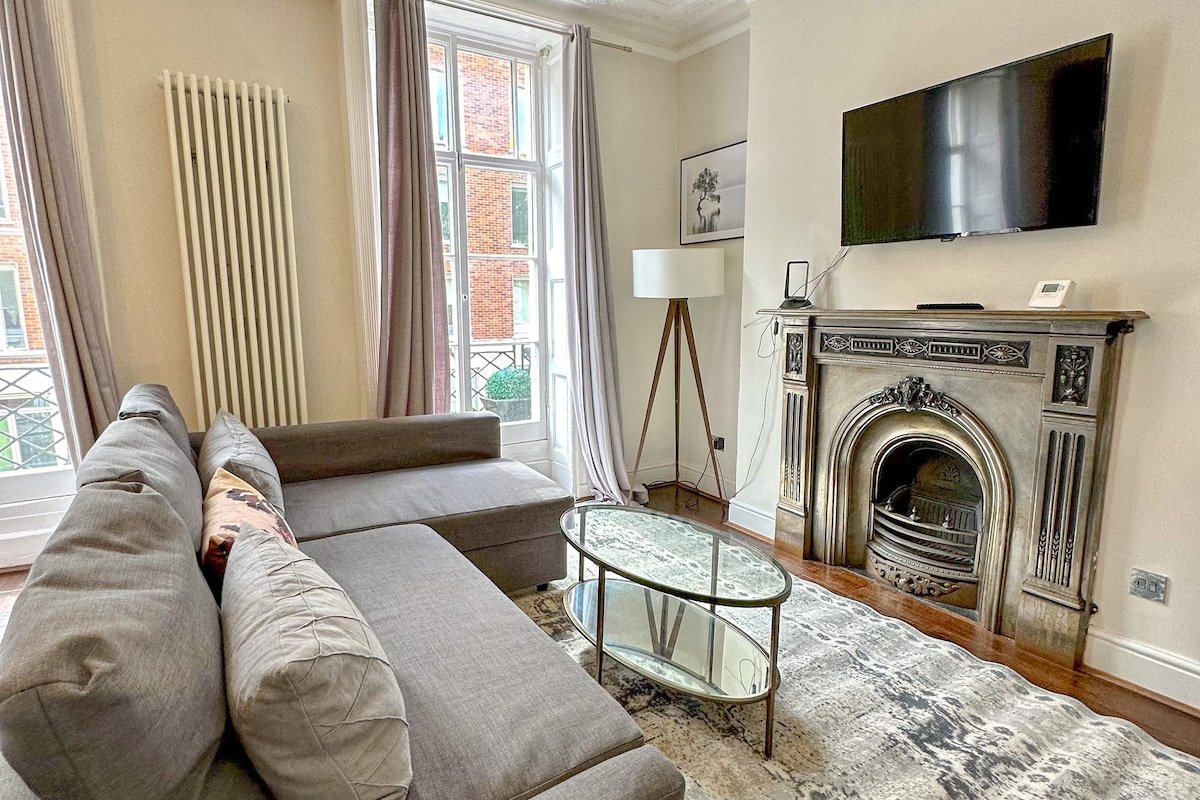 Spacious 4 Bedroom by Russel Square – Bloomsbury gallery image 2