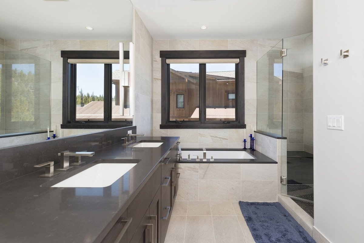 Spanish Peaks Ski-In/Out | Hot Tub + Firepit gallery image 5