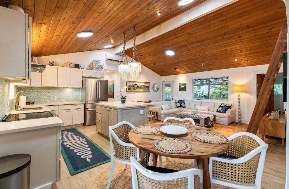 3 bedroom 3.5 bathroom house @ MangoLani Inn gallery image 2