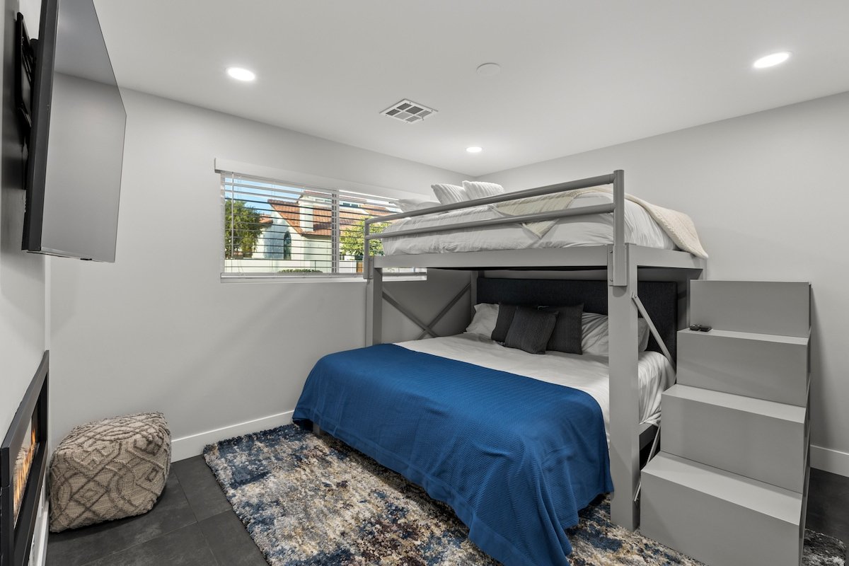 Montecito Luxe: 3-Villa Retreat w/ Pool Courtyard gallery image 4