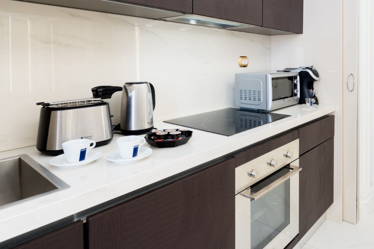 The Luxury Penthouse Apartment at Spanish Steps gallery image 3