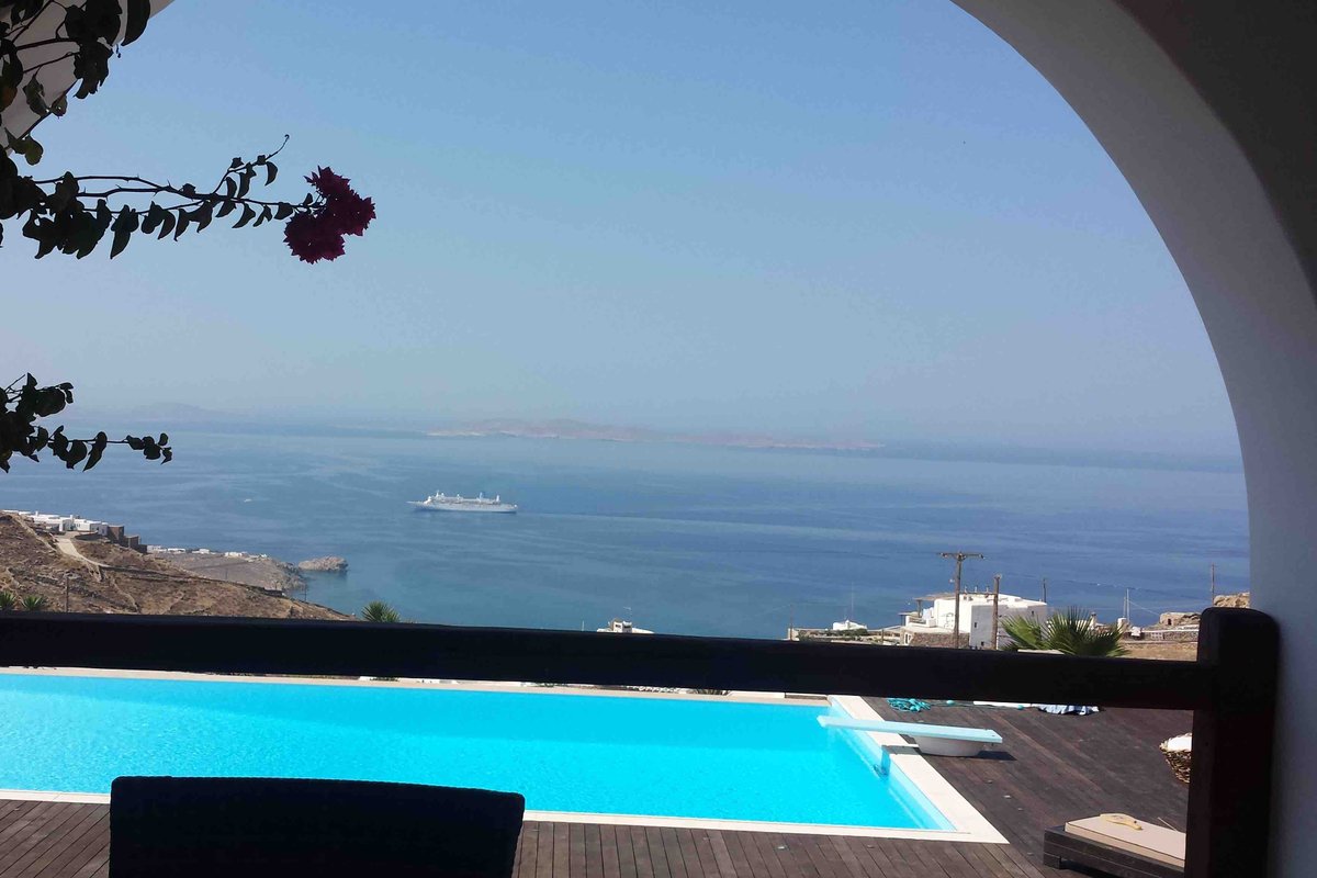 Sea view villa with pool
