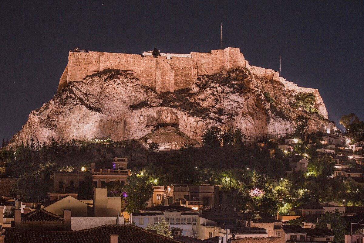 Acropolis View-Living Stone Amethyst gallery image 4