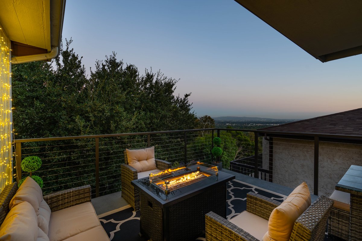 Make Memories Fireside! Views! 5 Min. to Hiking