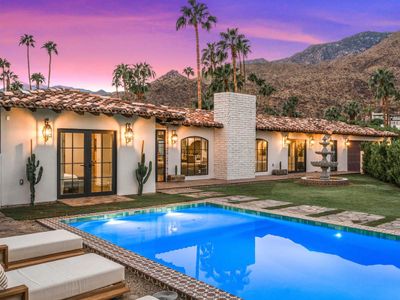 Pool – Jacuzzi – Fire pit – Downtown palm spring