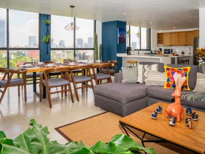 Serenity Condesa Condo w/ Castle sunset view & AC