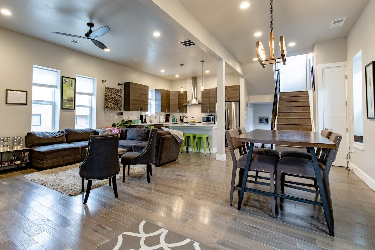 Inviting space for groups in the heart of LoHi! gallery image 2