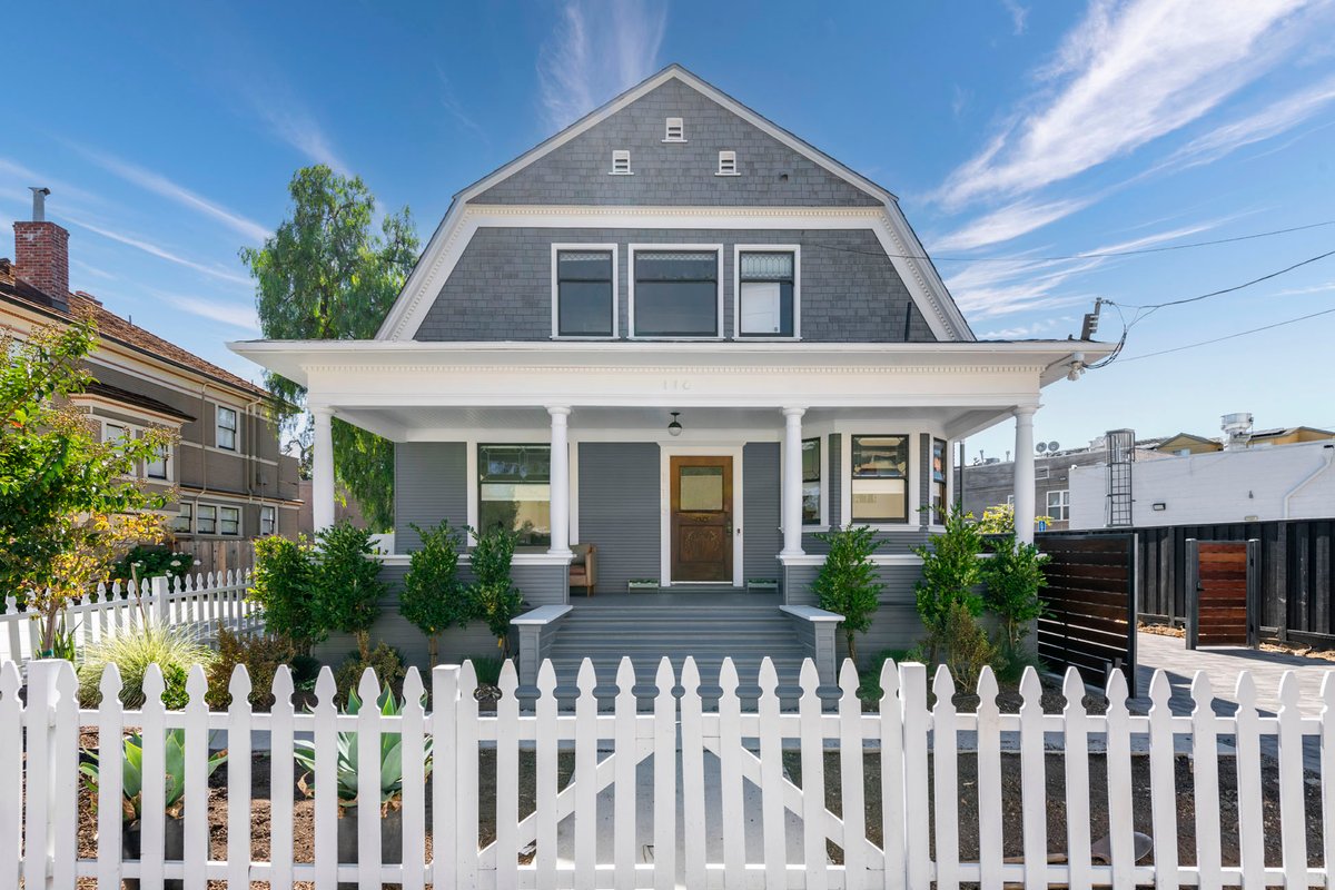 Spacious 4BR stay w/ Hot tub & Spacious Yard