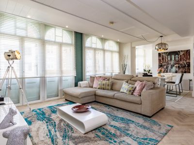 Iconic London Oxford Street 3 Bedroom AC+Balcony