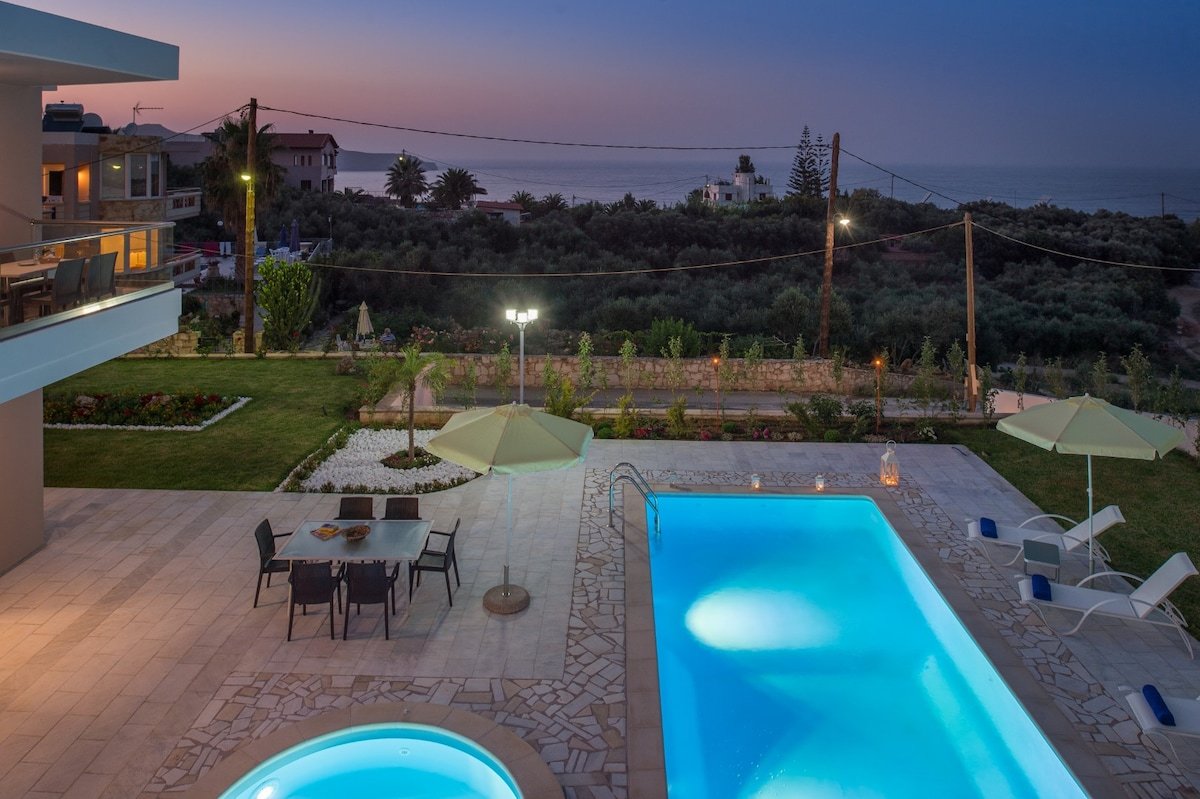 Heated pool★500mt to beach★Jacuzzi★6bdr★17 sleeps gallery image 4