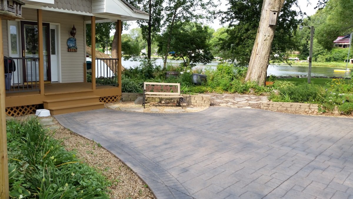 Lake House on the Point – Sandy Beach – Kayaks gallery image 5