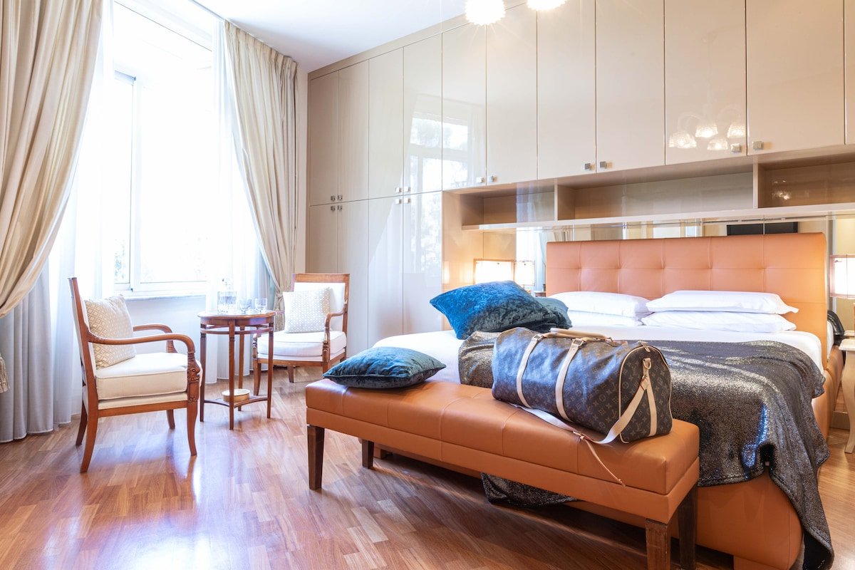 Spanish Steps Hills Apartment gallery image 4