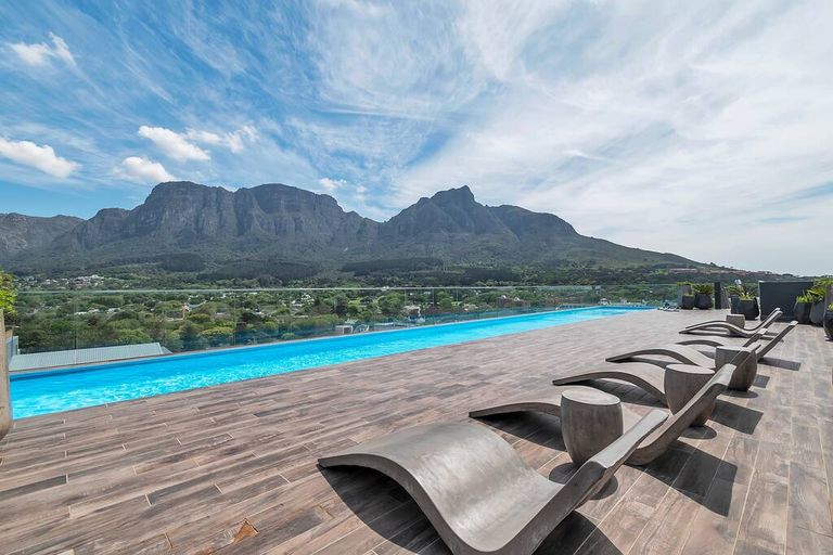 Newlands Peak Apartment featured image