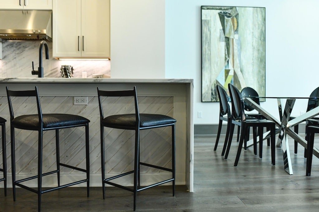 Modern Luxury in New Orleans CBD gallery image 4