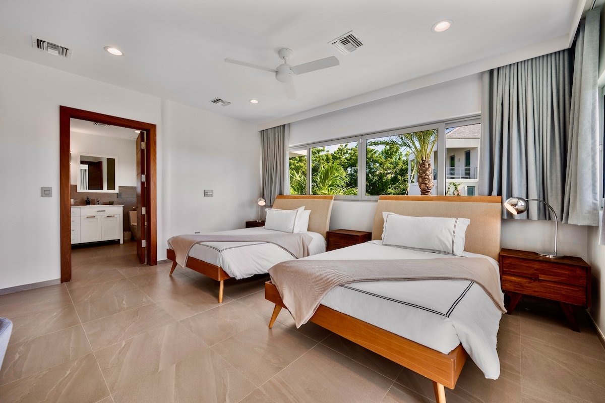 Skyline Villas – Villa Skyline with Ocean View gallery image 4