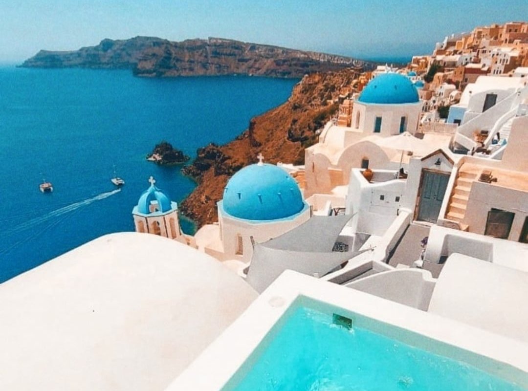 Island blue, postcard perfect view & private pool gallery image 3