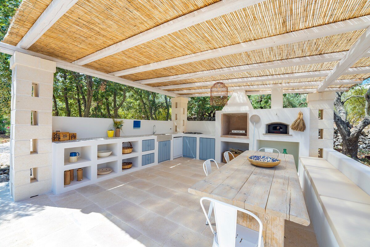 VILLA EVA, private villa with infinity pool gallery image 4