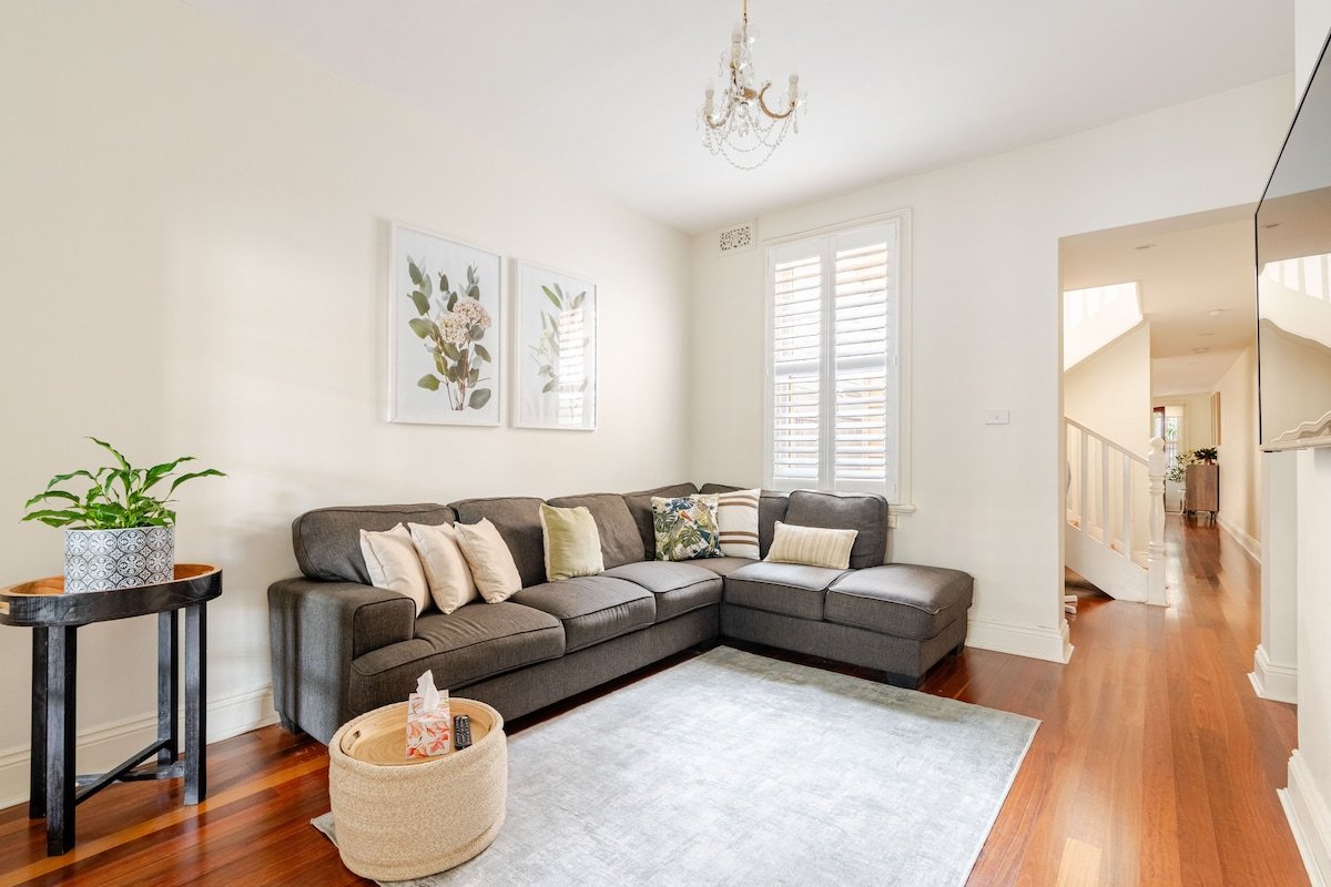 The Rocksberry – Charming Terrace in the Rocks gallery image 2