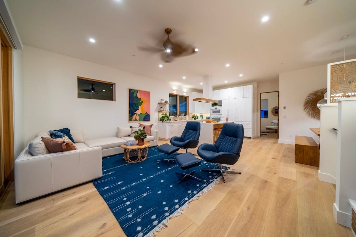 Luxury Home in Capitola Village with Hot Tub! gallery image 5