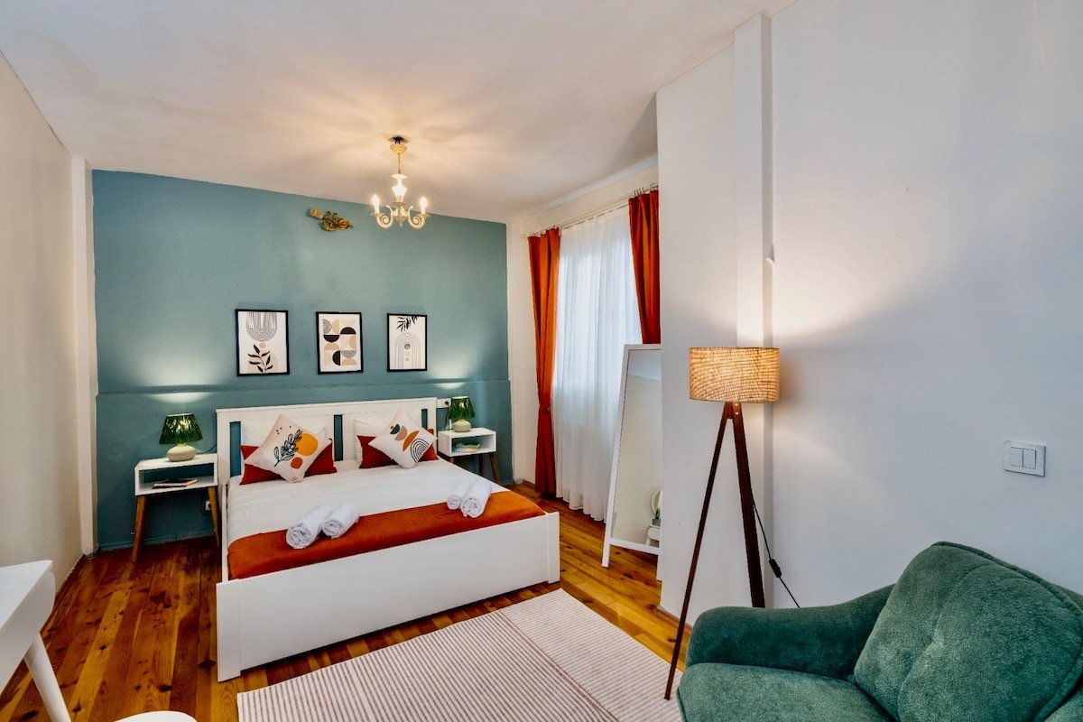 Central 5 BR,5Bath,6AC Triplex Near Galata Tower gallery image 2