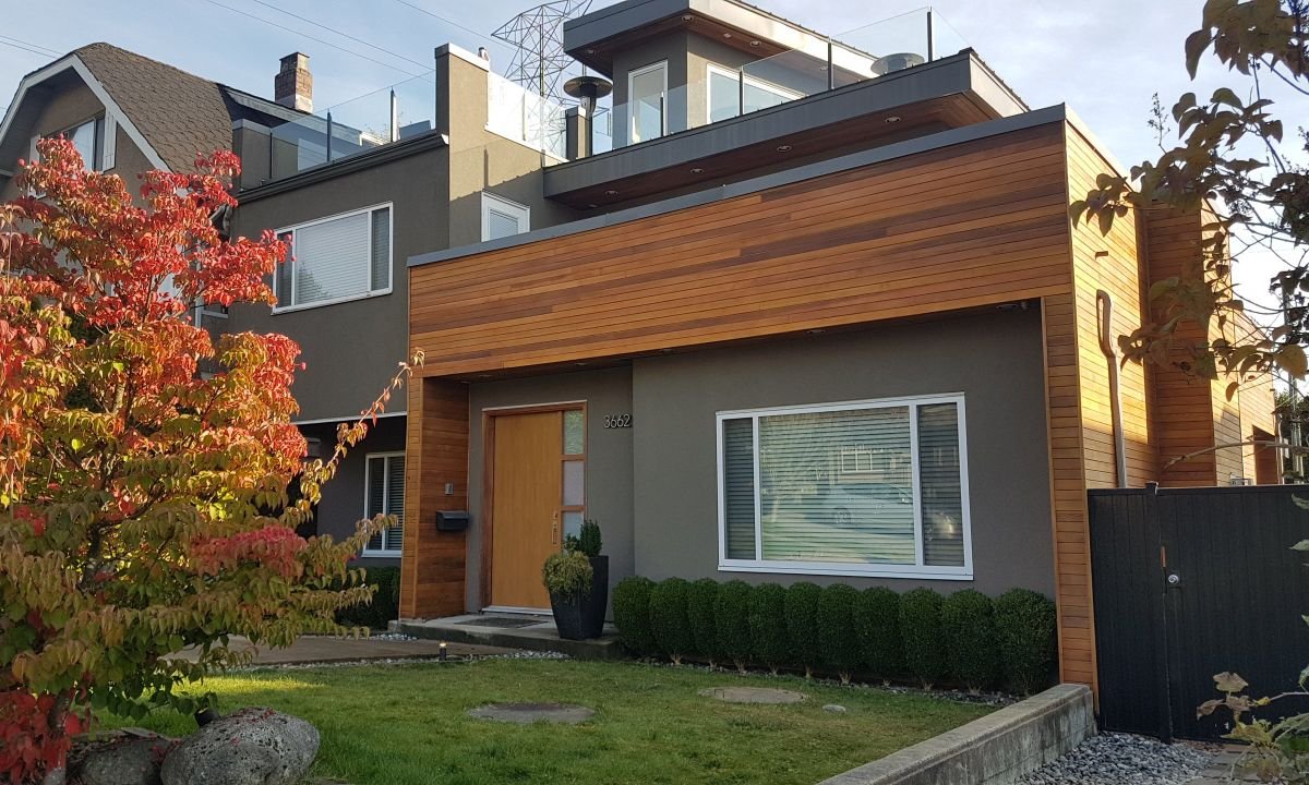 Modern 4 Bedroom Home – Huge rooftop patio