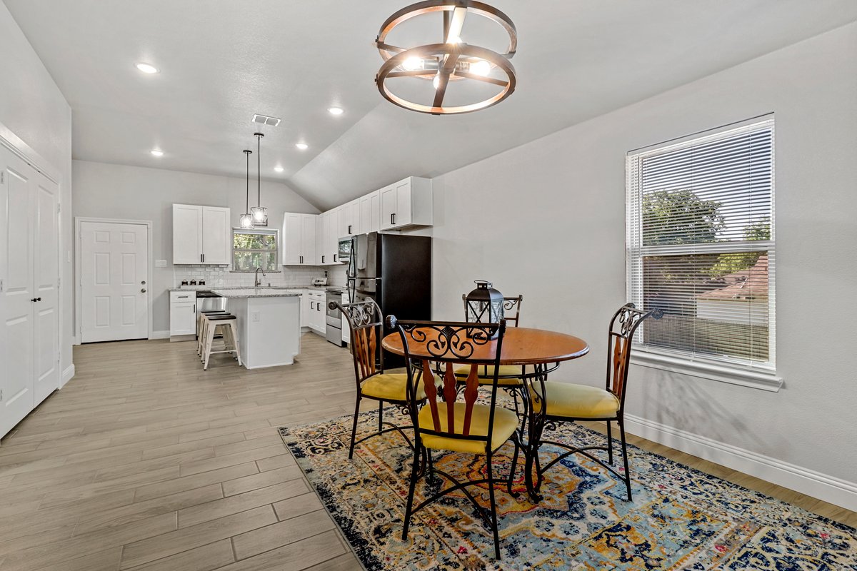 Modern Home Near The Stockyards